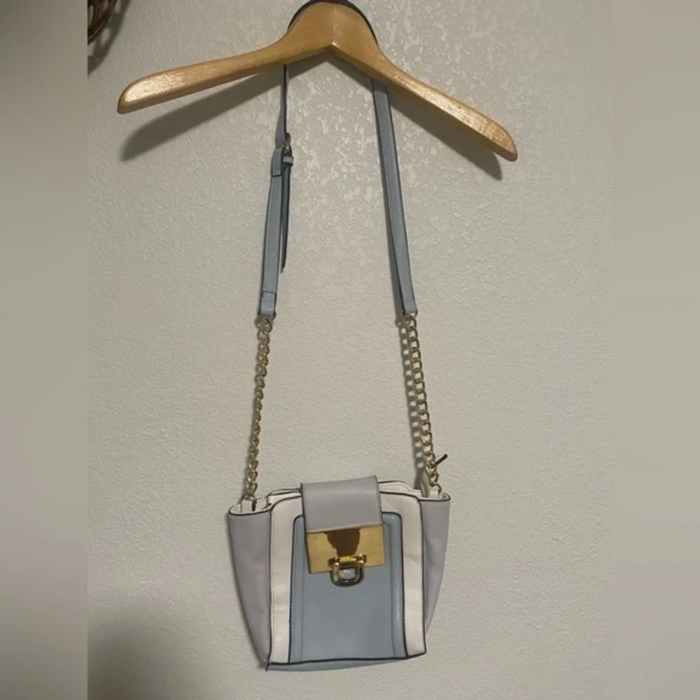 Aldo cross body bag in cream blue And light purple purse Adjustable strap
